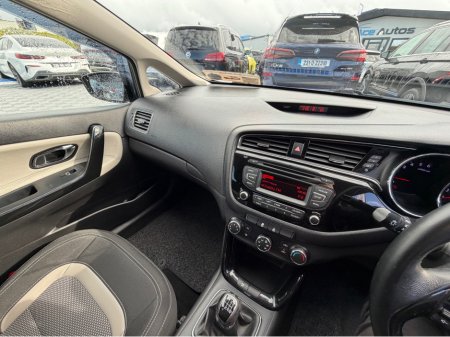 2017 Kia Ceed - thumbnail 21