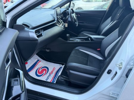 2023 Toyota C-HR 1.8 HYBRID GR Sport €35,000 thumbnail