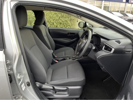 2022 Toyota Corolla TOURING HYBRID AUTOMATIC 1.8 PETROL //REVERSE CAMERA//ADAPTIVE CRUISE CONTROL// €19,950 thumbnail