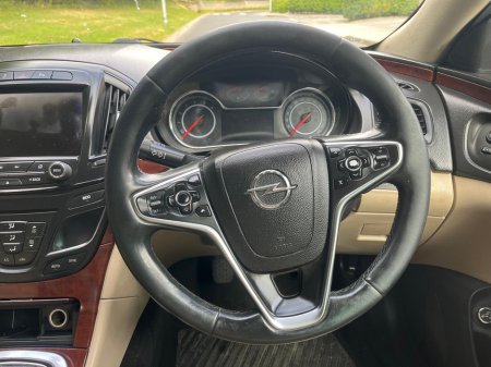 2014 Opel Insignia 2.0CDTI 163PS S/S Country Tourer €3,990 thumbnail
