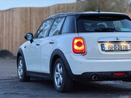 2015 MINI Hatch - thumbnail 16