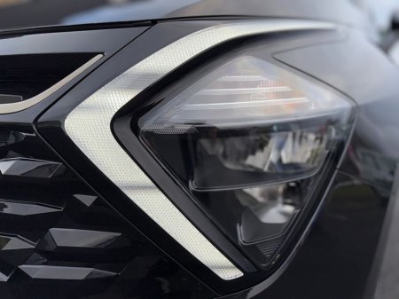 2025 Kia Sportage 1.6 HEV ( Anniversary Edition ) €43,995 thumbnail