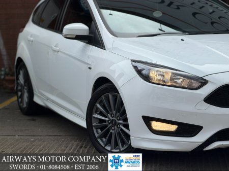 2018 Ford Focus - thumbnail 17