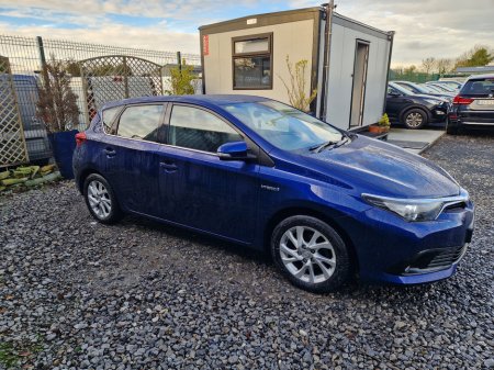 2017 Toyota Auris Hybrid Luna €12,950