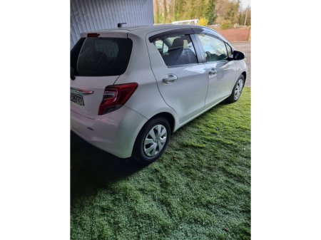 2014 Toyota Vitz - thumbnail 5