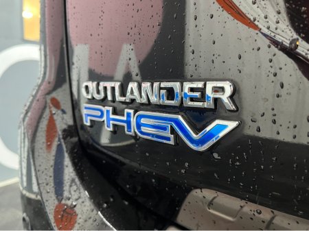2020 Mitsubishi Outlander €23950! 2020 MITSUBISHI OUTLANDER PHEV G 2.4 AUTOMATIC / CRUISE CONTROL / 360° PARKING CAMERA / ELECTRIC HEATED SEATS / PADDLE SHIFTERS / HEATED STEERING WHEEL €23,950 thumbnail