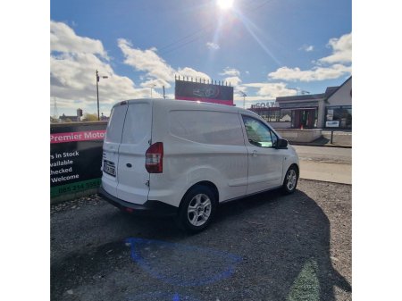 2019 Ford Courier - thumbnail 2