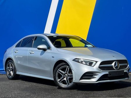 2021 Mercedes-Benz A Class A250e AMG-LINE EXECUTIVE 1.3 HYBRID // VIRTUAL COCKPIT // AMG-LINE HEATED SEATS // APPLE CARPLAY/ANDROID AUTO €23,900