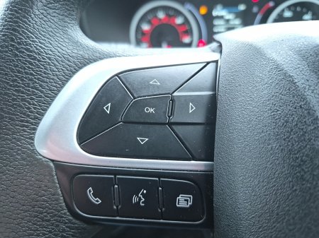 2021 Iveco Daily T35-140  Tipper with 3 seats in front and flashing beacon lights, only 39,000 miles. thumbnail