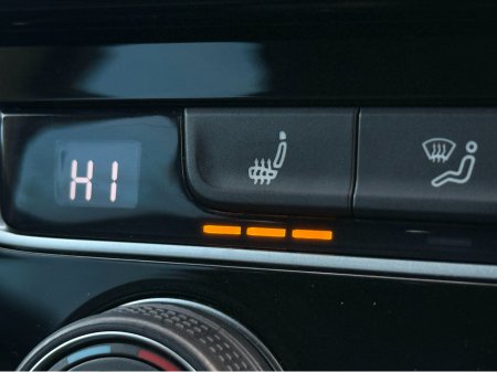 2014 Volkswagen Golf - thumbnail 10