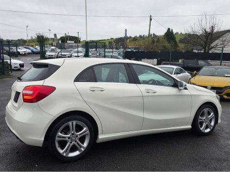 2015 Mercedes-Benz A Class A180  SUNFOOF PANO ROOF - HALF LEATHER HEATED SEATS - REV CAMERA - HI SPEC / SYSTEM LOW ROAD TAX BAND / SIMI DEALER €16,450 thumbnail