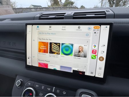 2025 Land Rover Defender P300e X-DYNAMIC SE URBAN SPEC PHEV AUTO €109,950 thumbnail