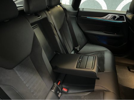 2022 BMW i4 ONLY 20K KMS 2022 BMW I4 40EDRIVE M SPORTS AUTOMATIC / CRUISE CONTROL / 360° PARKING CAMERA / ELECTRIC MEMORY & HEATED SEATS / PADDLE SHIFTERS / BMW APPS AND APPLE CARPLAY €36,950 thumbnail