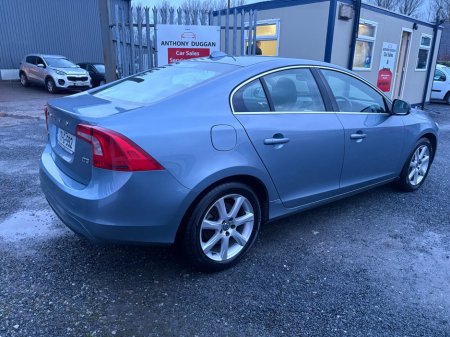 2017 Volvo S60 D2 (120hp) SE €9,995