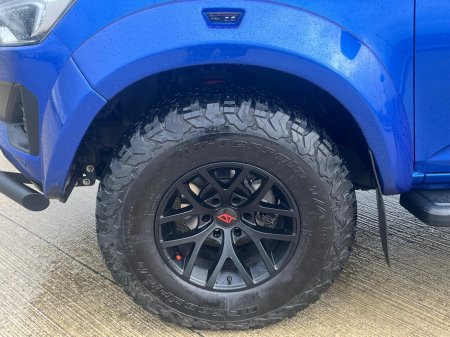 2025 Isuzu D-MAX AT35 ARCTIC TRUCK €64,900 thumbnail