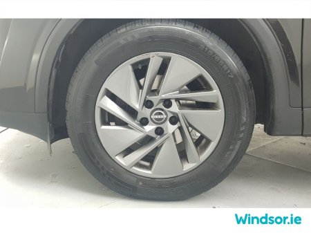 2023 Nissan Qashqai 1.3 PET MILD HYBRID SV CVT €28,995 thumbnail