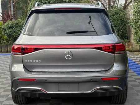 2023 Mercedes-Benz EQB - thumbnail 18