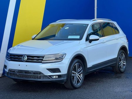 2018 Volkswagen Tiguan HIGHLINE 2.0 TDI 4MOTION // LEATHER HEATED SEATS // DIGITAL CLUSTER //360 SURROUND PARKING CAMERAS €26,900 thumbnail