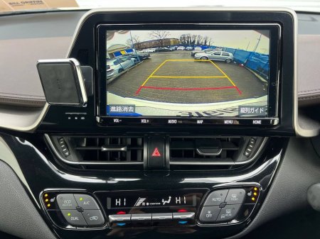 2018 Toyota C-HR MODELLISTA 1.8 HYBRID // 18" DIAMOND CUT ALLOYS // HEATED SEATS // PARKING SENSORS €19,900 thumbnail