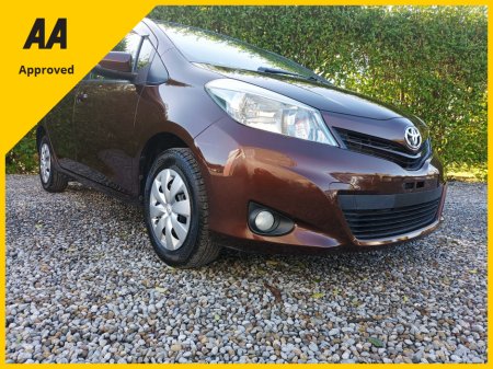 2014 Toyota Yaris 1.3 4 CYLINDER AUTOMATIC SERVICE HISTORY (5 STAMPS) 4 NEW TYRES NEW NCT REVERSE CAMERA LARGE TOUCH SCREEN MULTIMEDIA SYSTEM AUTOMATIC HEADLIGHTS
