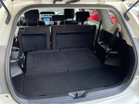 2016 Toyota Prius+ - thumbnail 9