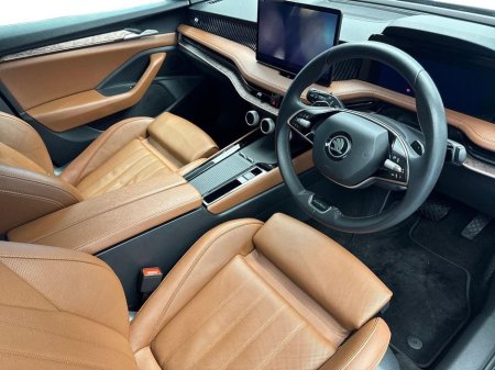 2025 Skoda Superb - thumbnail 6