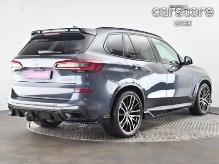 2020 BMW X5 xDrive30d M Sport (Full KIT) €59,880 thumbnail