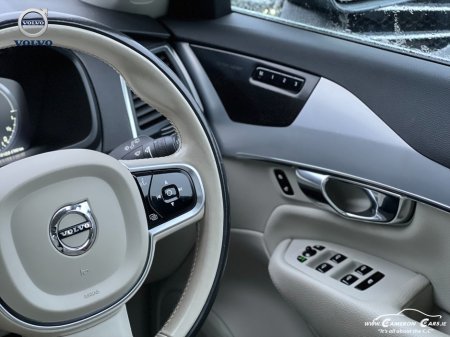 2019 Volvo XC90 T8 MOMENTUM GT 7 SEATER €41,950 thumbnail