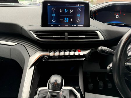 2019 Peugeot 3008 - thumbnail 25