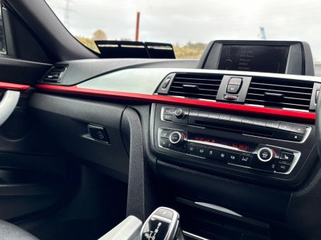 2013 BMW 3 Series - thumbnail 7