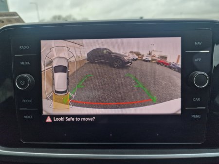 2024 Volkswagen T-Roc Spec ED 1.0tsi M6F 116HP €28,950 thumbnail