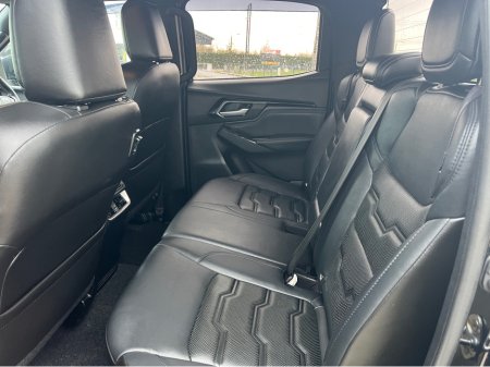 2023 Isuzu D-MAX - thumbnail 11