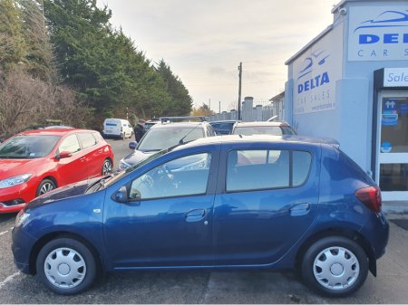 2018 Dacia Sandero SIGNATURE 1.0L PETROL 75BHP MANUAL NCT 09/27 TAX €200 PER YEAR FINANCE AVAILABLE @ €36 PER WEEK 2 KEYS/ PART SERVICE HISTORY/ TOUCH SCREEN MEDIA/ SAT NAV/ PARKING SENSORS/ BLUETOOTH/ HISTORY CHECKED €7,950
