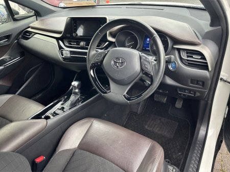 2017 Toyota C-HR - thumbnail 9