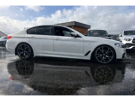 2019 BMW 5 Series - photo 2