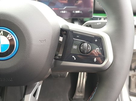 2025 BMW i5 - thumbnail 16