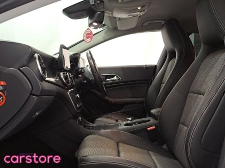 2018 Mercedes-Benz CLA Class - thumbnail 9