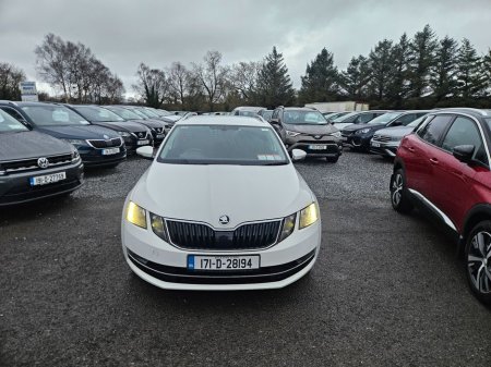 2017 Skoda Octavia COM Style 1.6tdi 115HP 4DR €15,990 thumbnail