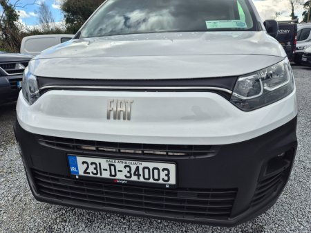 2023 Fiat Doblo - thumbnail 3