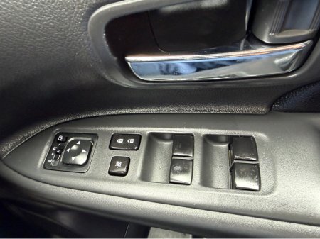 2015 Mitsubishi Outlander - thumbnail 15