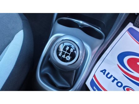 2015 Toyota Aygo - thumbnail 10