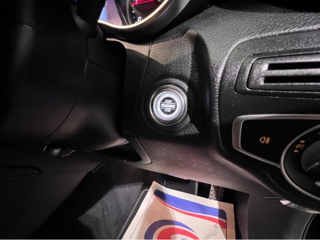 2020 Mercedes-Benz GL Class 200 D COUPE 5DR AUTO €38,900 thumbnail