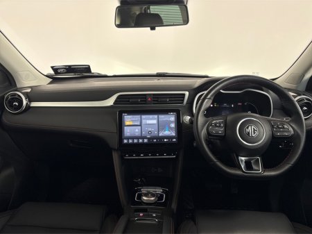 2025 MG ZS LR EXCLUSIVE-72.6KWH**DIGITAL DASH**MULTIFUNCTIONAL STEERING WHEEL**BLACK LEATHER INTERIOR**360 CAMERA**APPLE CARPLAY ANDROID AUTO**KEYLESS START**AIR CONDITIONING**FINANCE AVAILABLE** €31,495 thumbnail