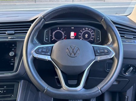 2022 Volkswagen Tiguan PLUG IN HYBRID PETROL 1.4 TSI AUTO PHEV €33,995 thumbnail