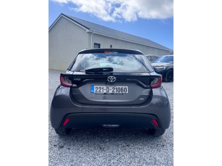 2022 Toyota Yaris - thumbnail 7