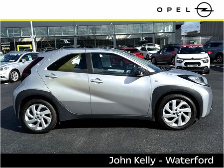 2023 Toyota Aygo X - thumbnail 3