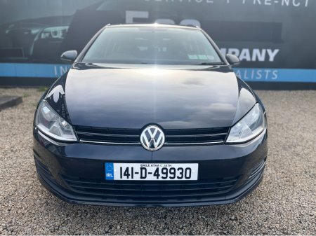 2014 Volkswagen Golf - view 2