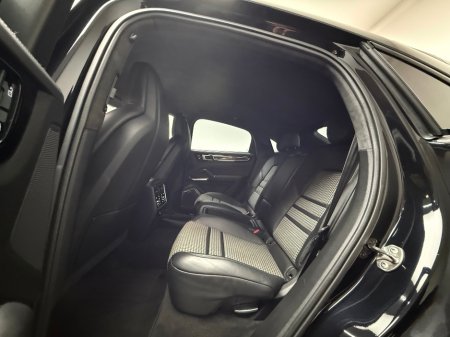 2021 Porsche Cayenne - thumbnail 16