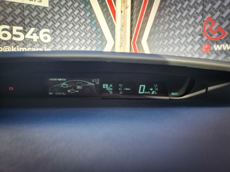 2015 Toyota Prius - thumbnail 29