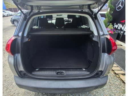 2018 Peugeot 2008 - thumbnail 11